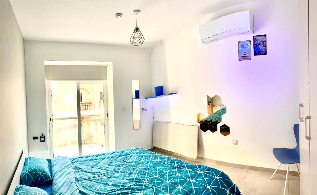 Central- Private En-Suite With Balcony In Shared Residence Pietà Eksteriør bilde